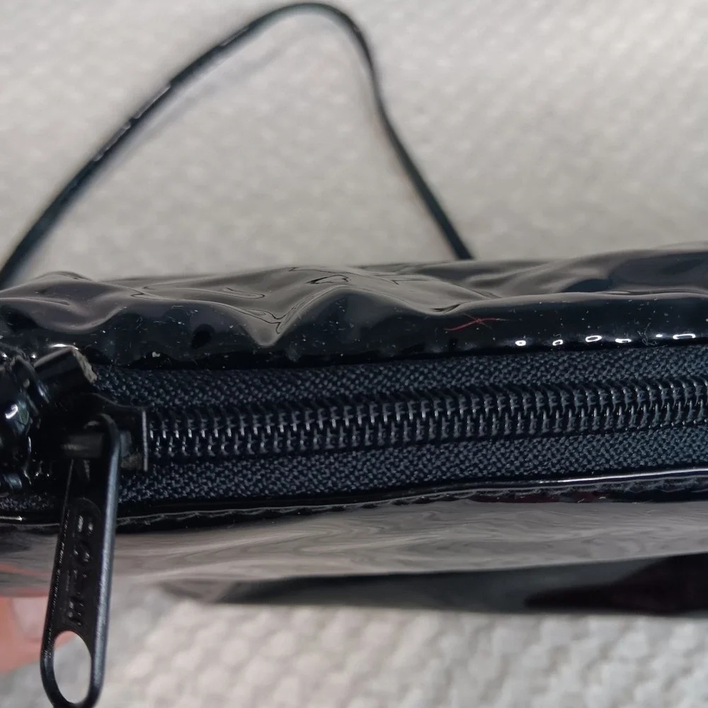 Noble Handbags Inc. VTG Genuine Patent Leather Glam Rock Big Bow Cross Body Bag